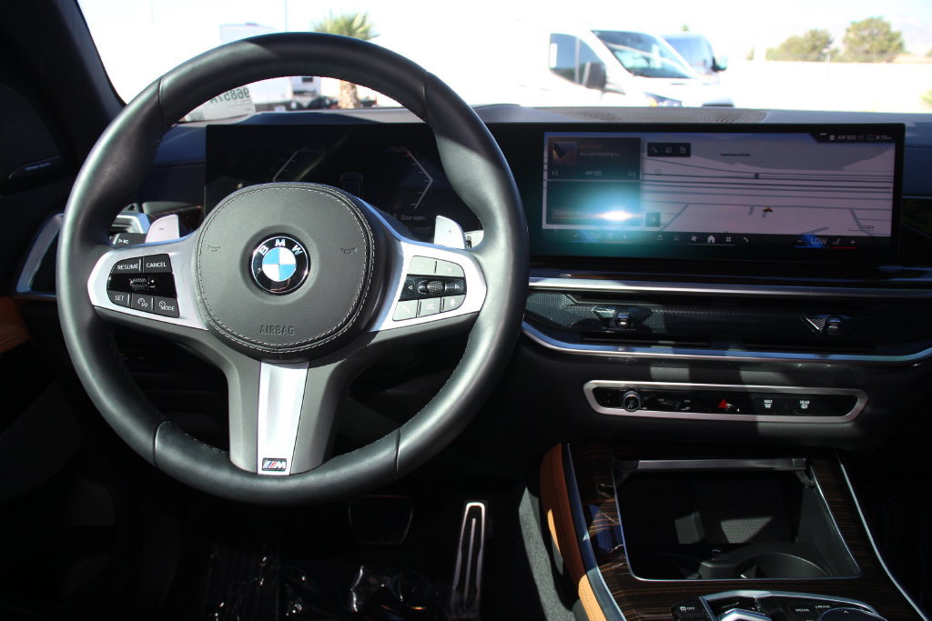 Used 2026 BMW X5 xDrive40i w/ M Sport Package AWD/4WD image 17