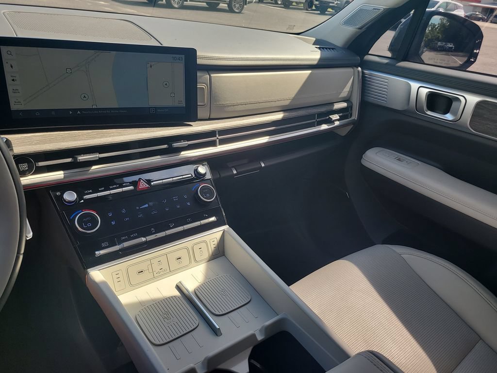 Used 2025 Hyundai Santa Fe Calligraphy FWD image 20