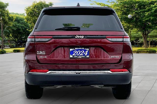 Used 2024 Jeep Grand Cherokee Limited image 3