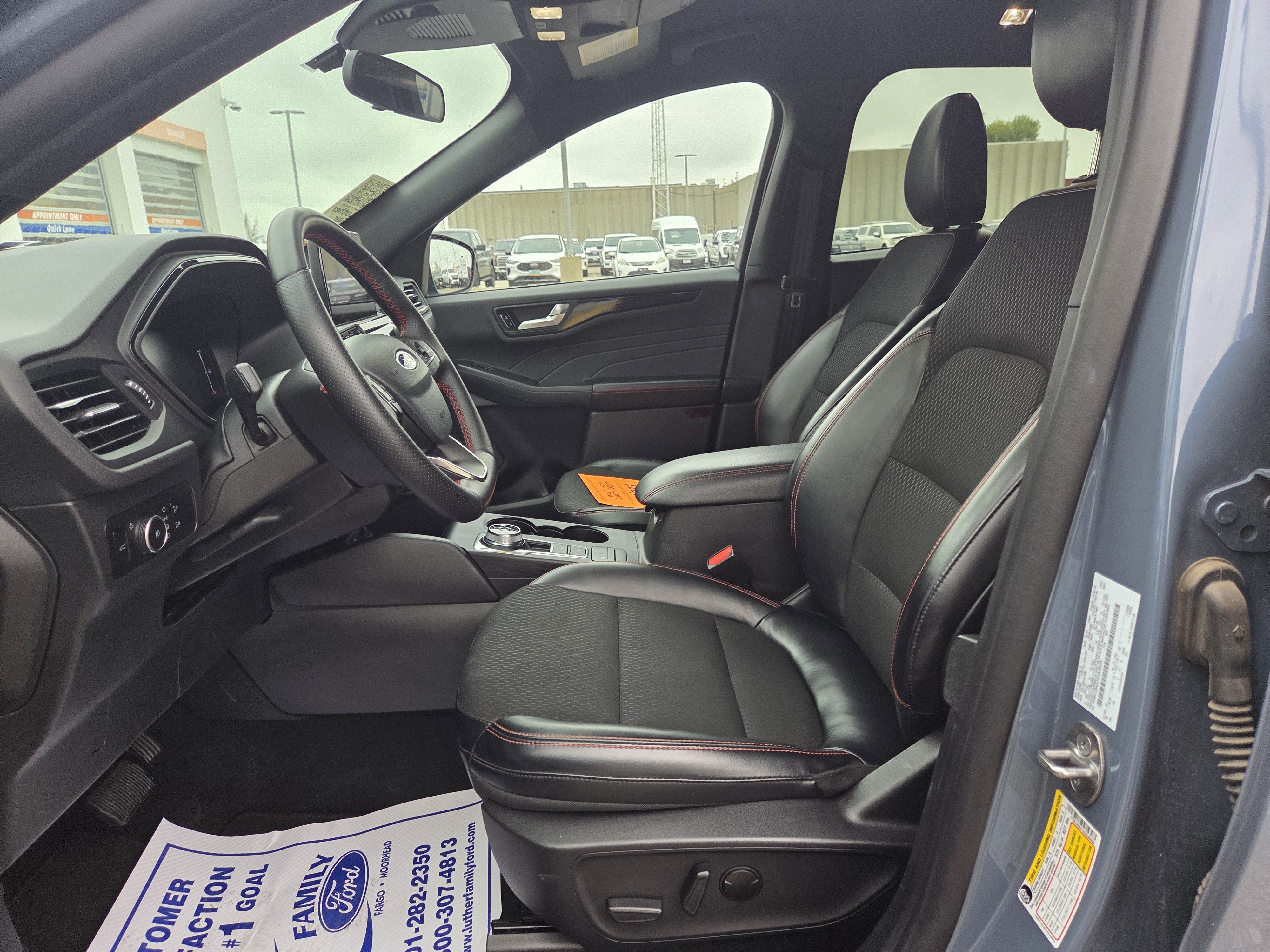 Certified 2025 Ford Escape ST-Line Select AWD/4WD image 20