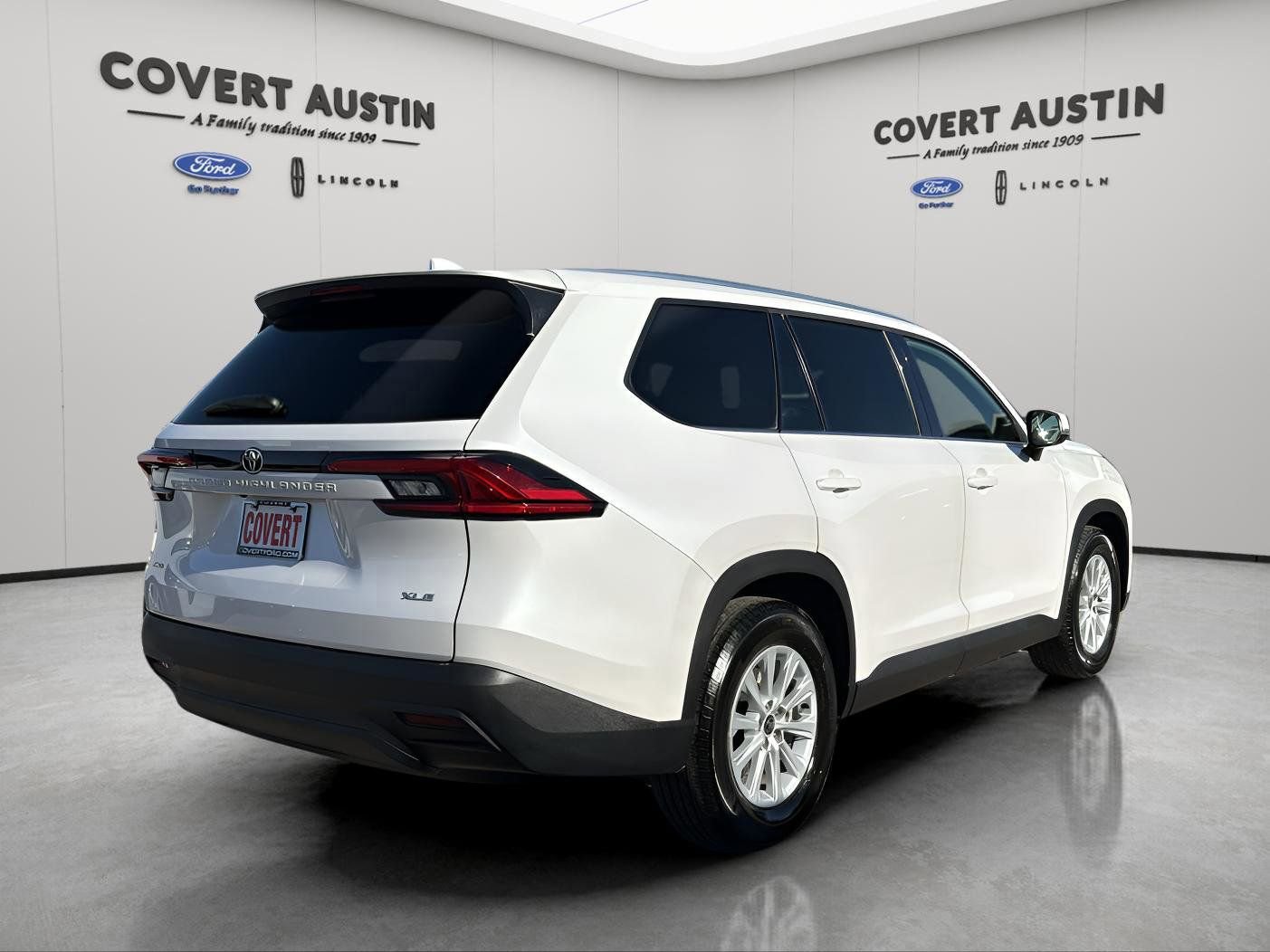 Used 2024 Toyota Grand Highlander XLE image 5