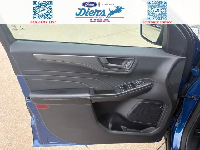 Certified 2023 Ford Escape Active AWD/4WD image 12