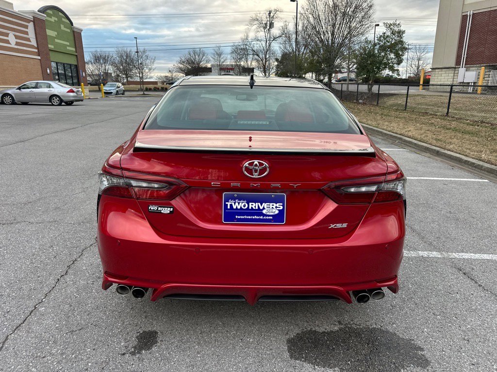 Used 2021 Toyota Camry XSE image 5