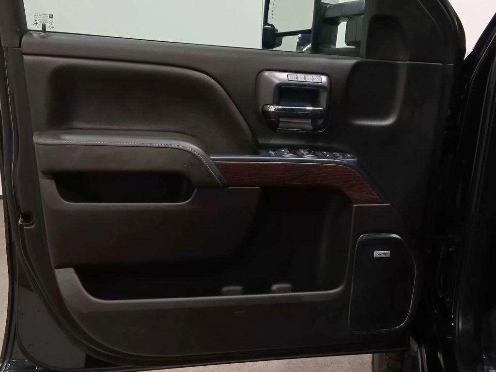 Used 2018 GMC Sierra 2500 Denali w/ Duramax Plus Package image 23