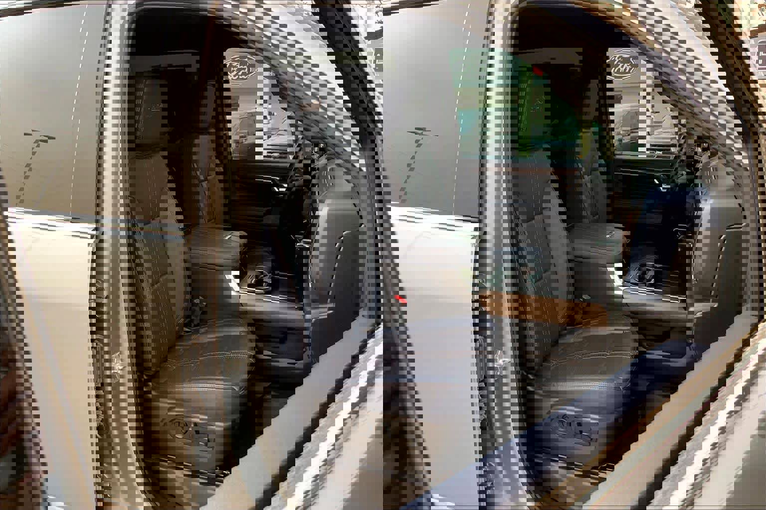 Used 2025 Chevrolet Silverado 2500 High Country w/ Technology Package image 10