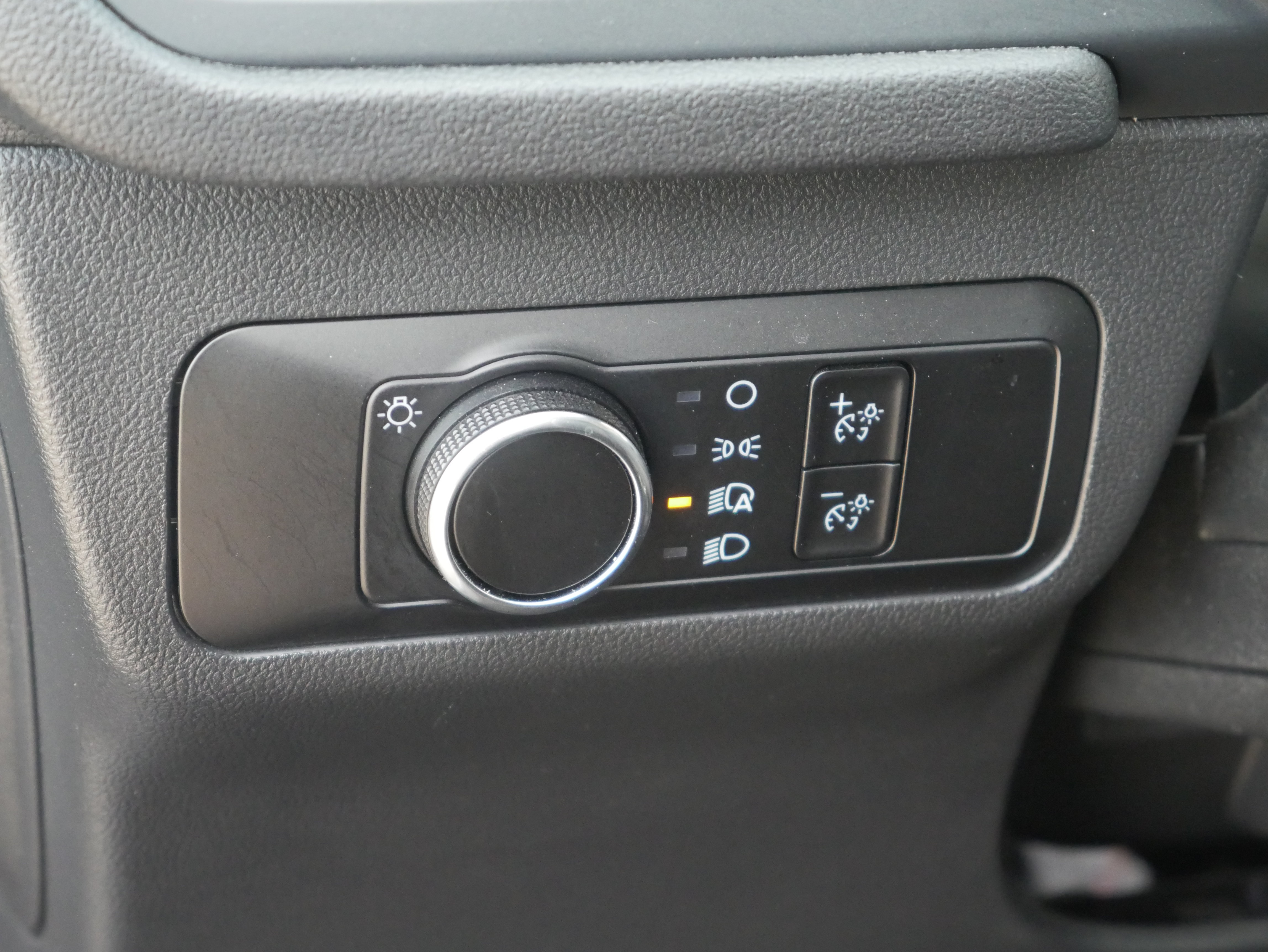 Certified 2025 Ford Escape Active AWD/4WD image 5