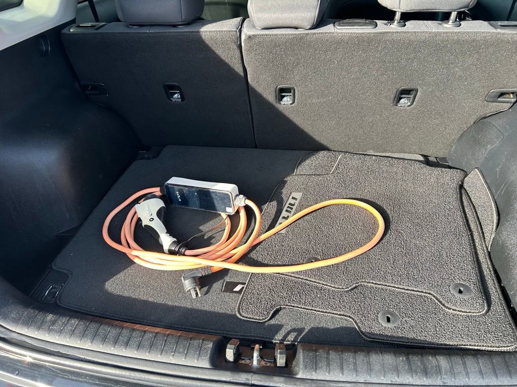 Used 2022 Kia Niro LXS image 10