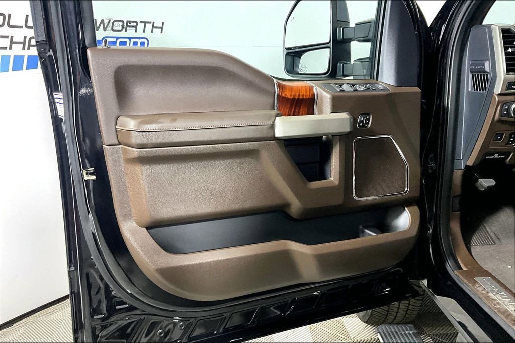 Certified 2022 Ford F250 King Ranch w/ King Ranch Ultimate Package AWD/4WD image 18