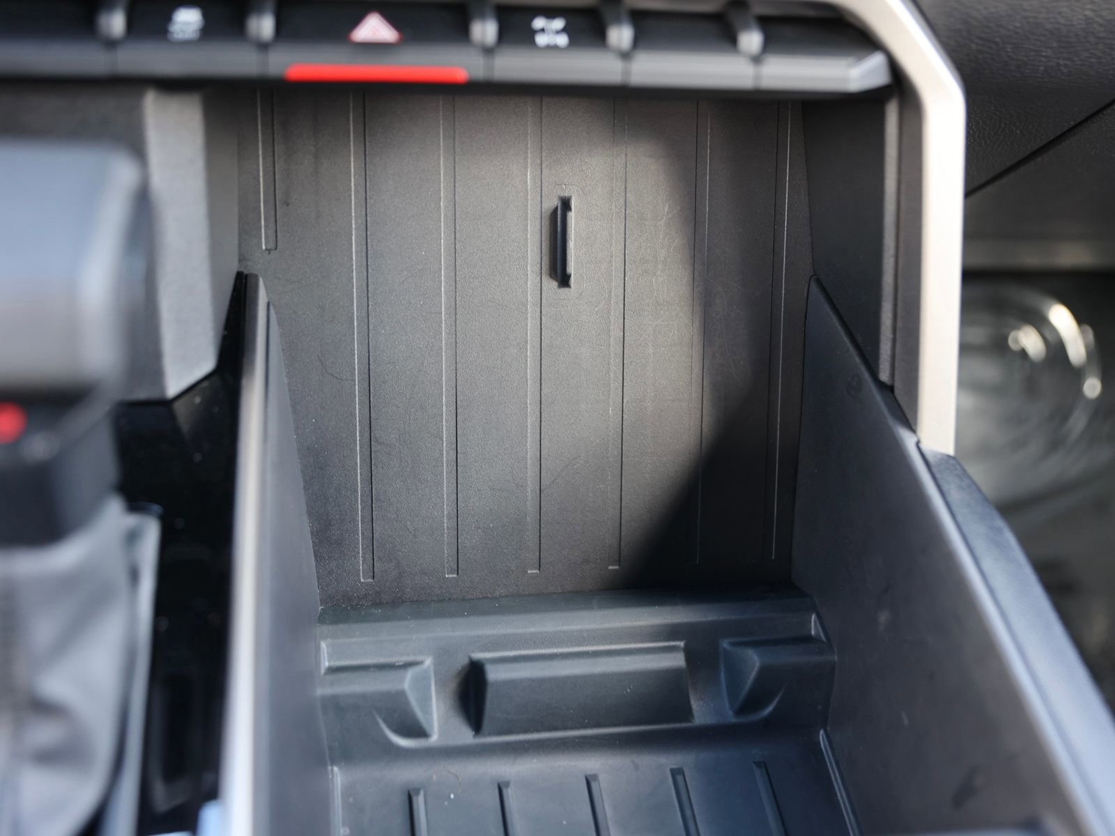 Used 2025 Toyota Tundra SR5 w/ TRD Off-Road Package AWD/4WD image 32