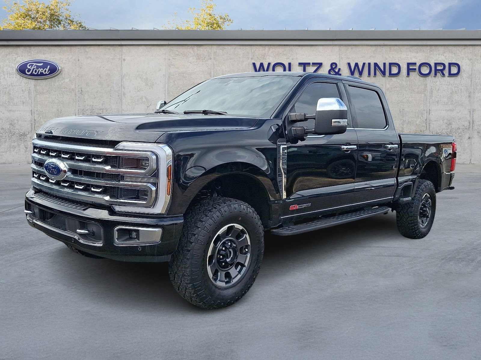 Certified 2024 Ford F250 Platinum w/ Tremor Off-Road Package image 6