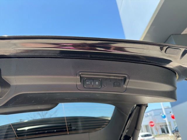 Certified 2022 Ford Explorer XLT w/ Equipment Group 202A AWD/4WD image 25