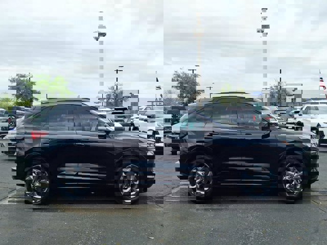 Certified 2024 Ford Escape ST-Line w/ Tech Pack #1 image 7