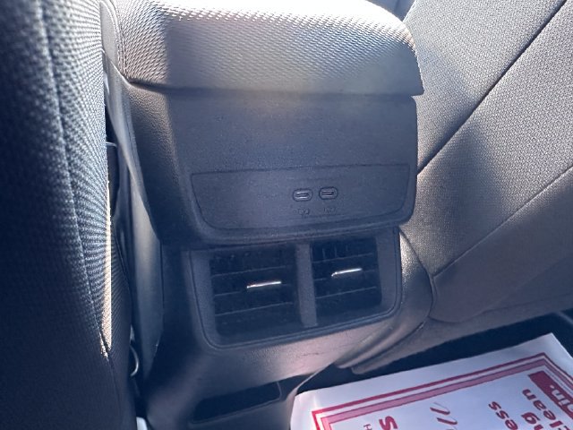 Used 2025 Chevrolet Equinox LT FWD image 9