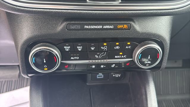 Certified 2022 Ford Escape Titanium w/ Class II Trailer Tow Package image 28