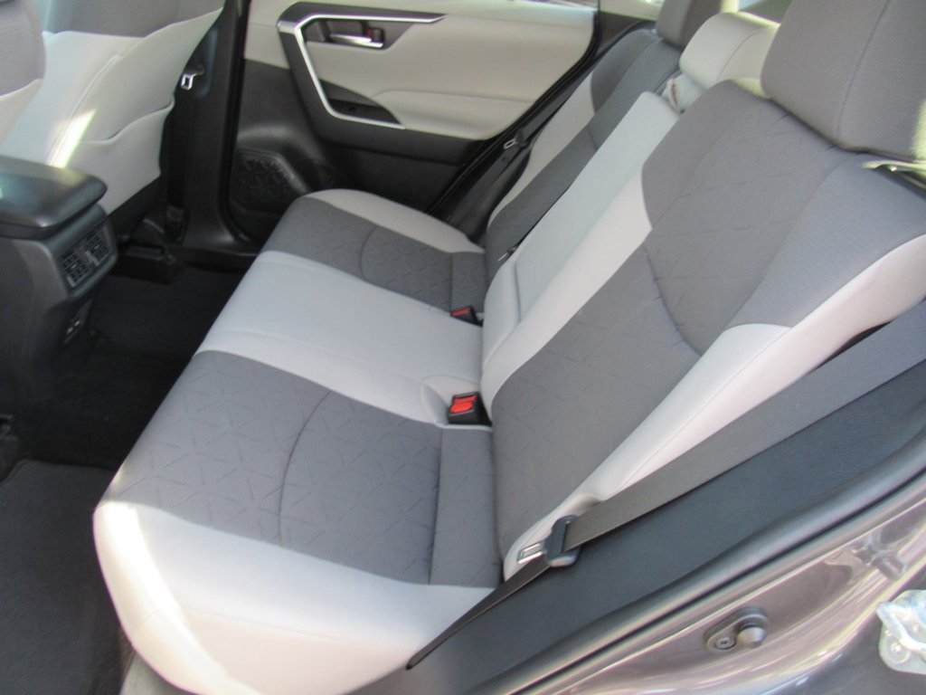 Used 2025 Toyota RAV4 XLE FWD image 16