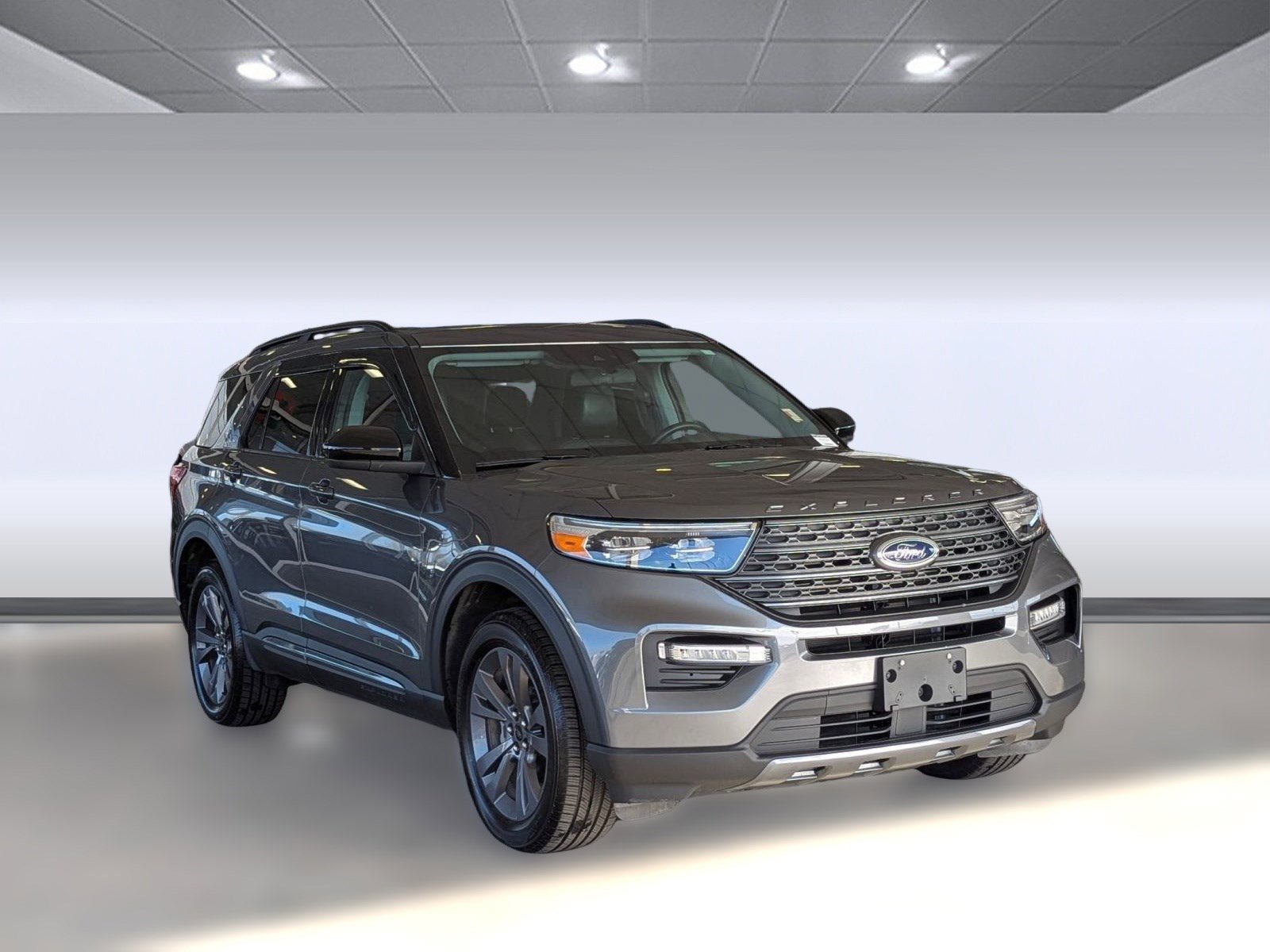 Certified 2023 Ford Explorer XLT w/ Equipment Group 202A image 6