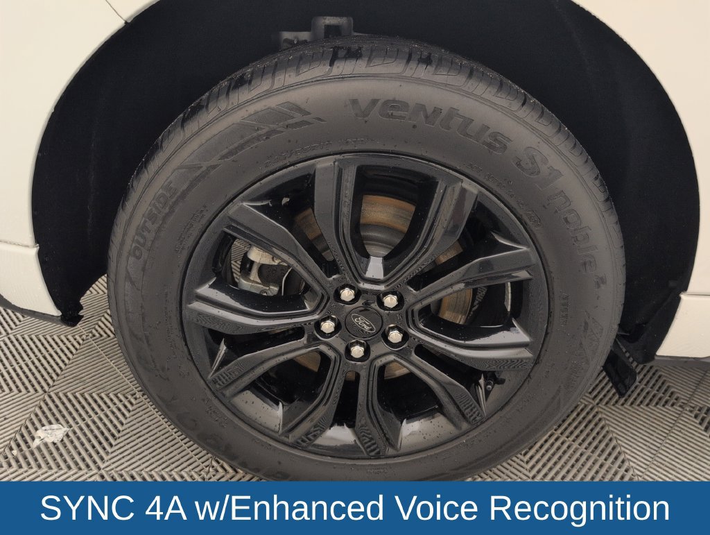 Certified 2024 Ford Edge SE w/ Black Appearance Package AWD/4WD image 18