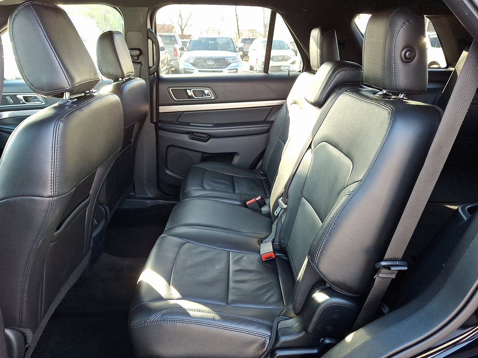 Certified 2018 Ford Explorer XLT w/ Equipment Group 202A image 13