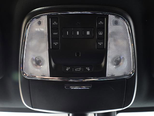 Used 2021 Jeep Grand Cherokee Trailhawk w/ Trailhawk Luxury Group image 18