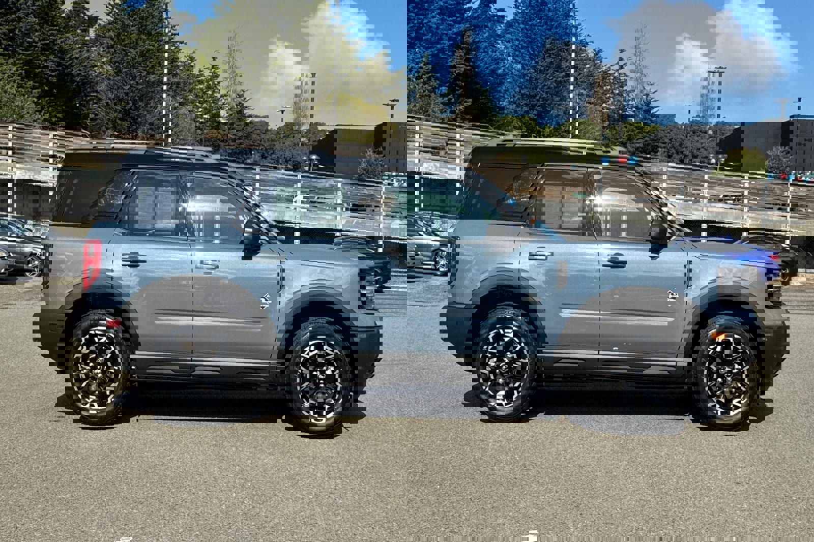 Certified 2025 Ford Bronco Sport Outer Banks w/ Outer Banks Tech Package+ image 3