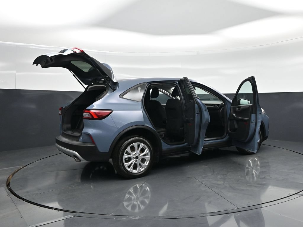 Certified 2025 Ford Escape Active AWD/4WD image 6
