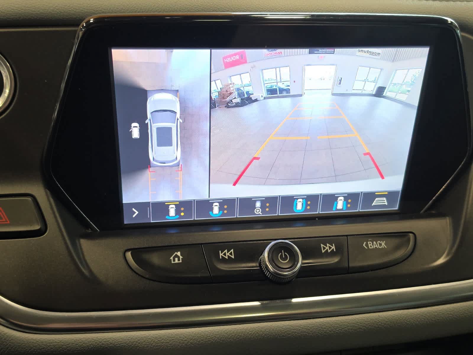 Used 2019 Chevrolet Blazer LT w/ Sun and Wheels Package FWD image 29