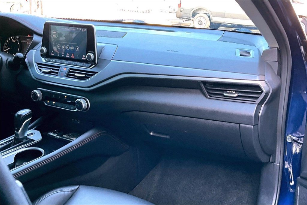 Used 2023 Nissan Altima 2.5 SR FWD image 15