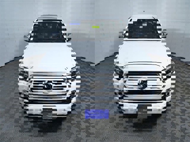Used 2021 Toyota Tacoma Limited image 3