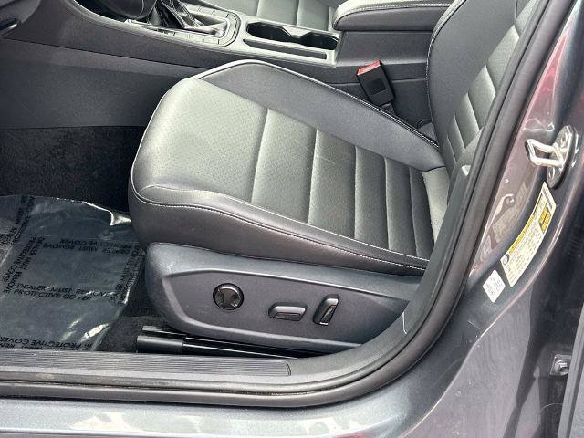 Used 2024 Volkswagen Jetta SE FWD image 17