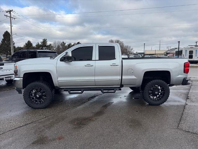 Used 2019 Chevrolet Silverado 1500 LT image 2