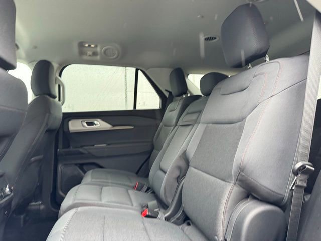 Certified 2025 Ford Explorer Active AWD/4WD image 16