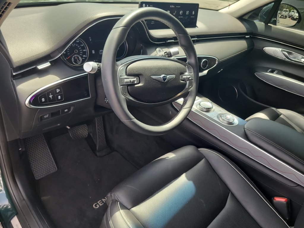 Used 2024 Genesis GV70 2.5T w/ Advanced Package AWD/4WD image 16