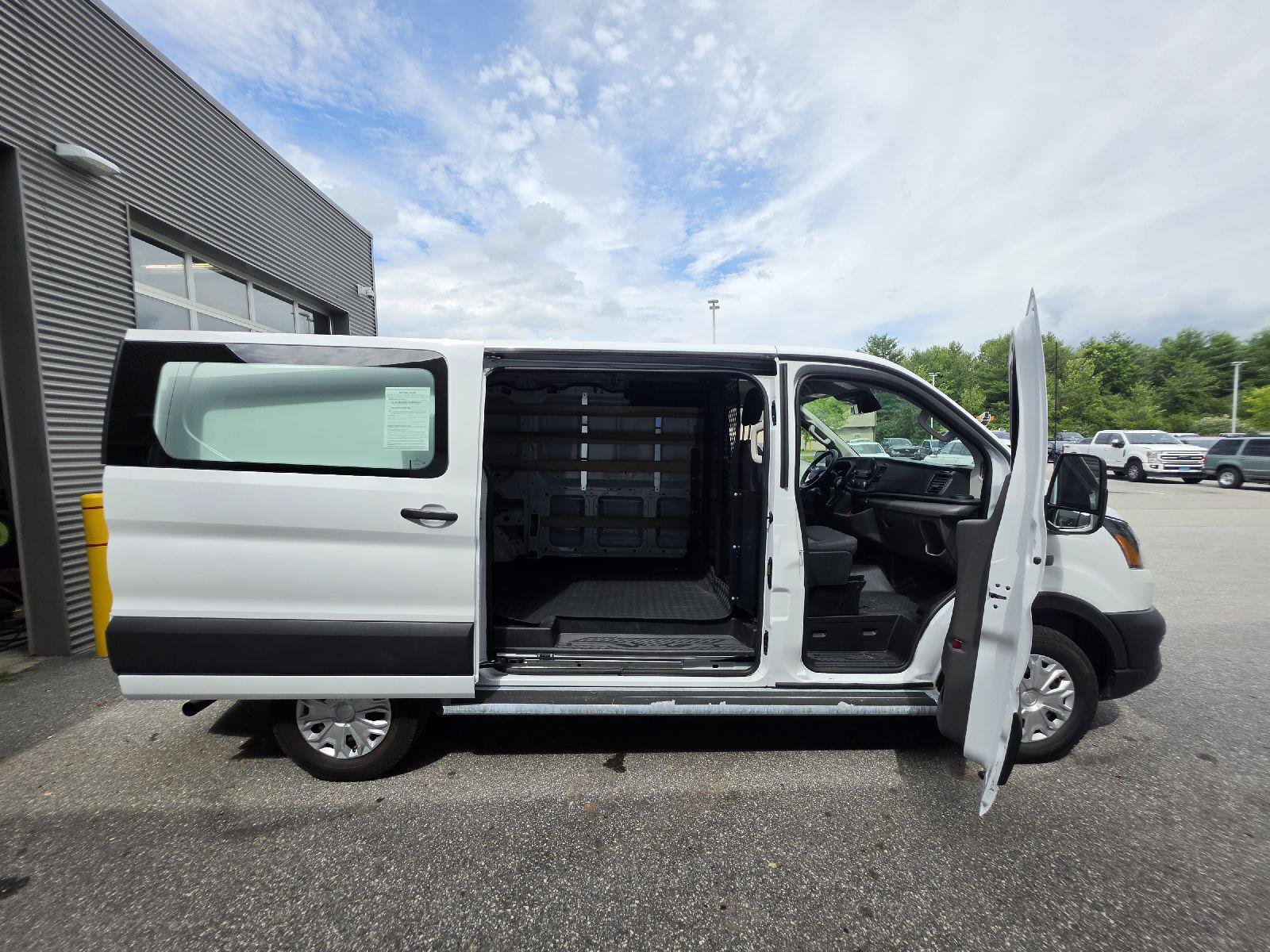 Certified 2025 Ford Transit 250 Low Roof w/ Exterior Upgrade Package RWD image 15