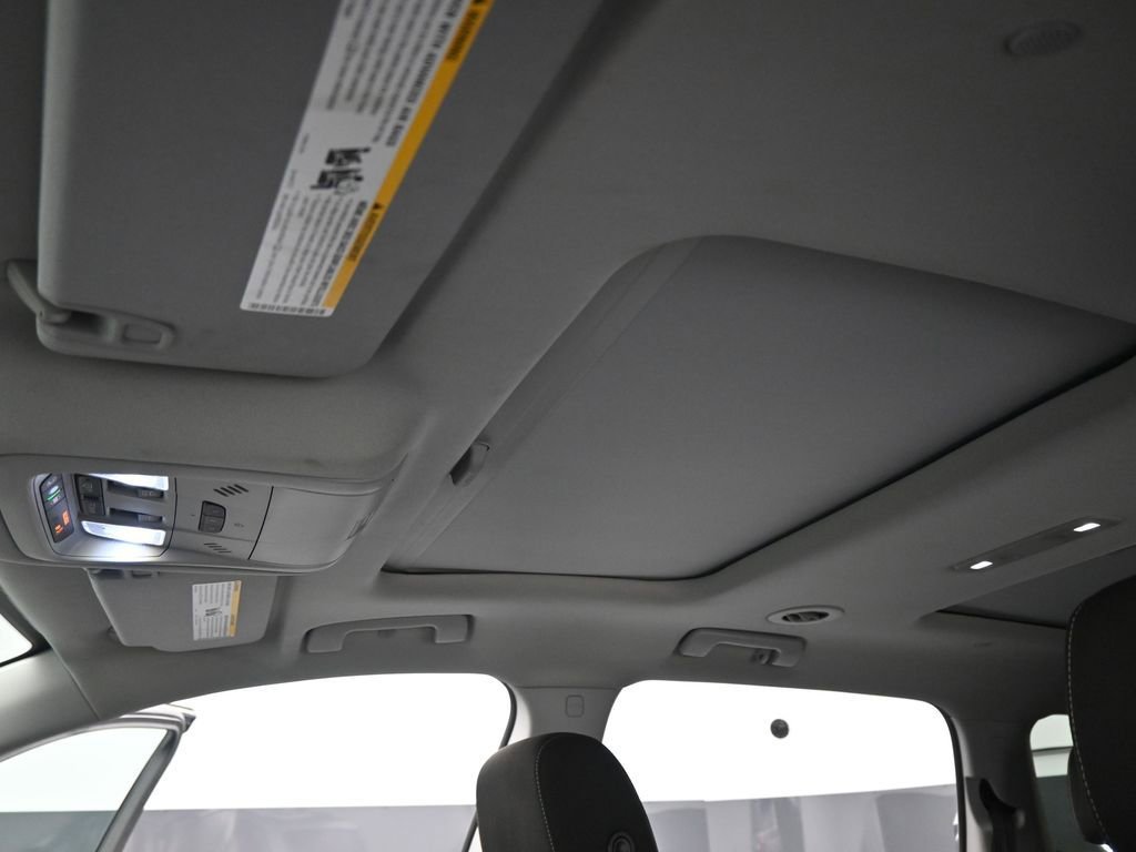 Used 2021 GMC Acadia SLE w/ Driver Convenience Package image 19