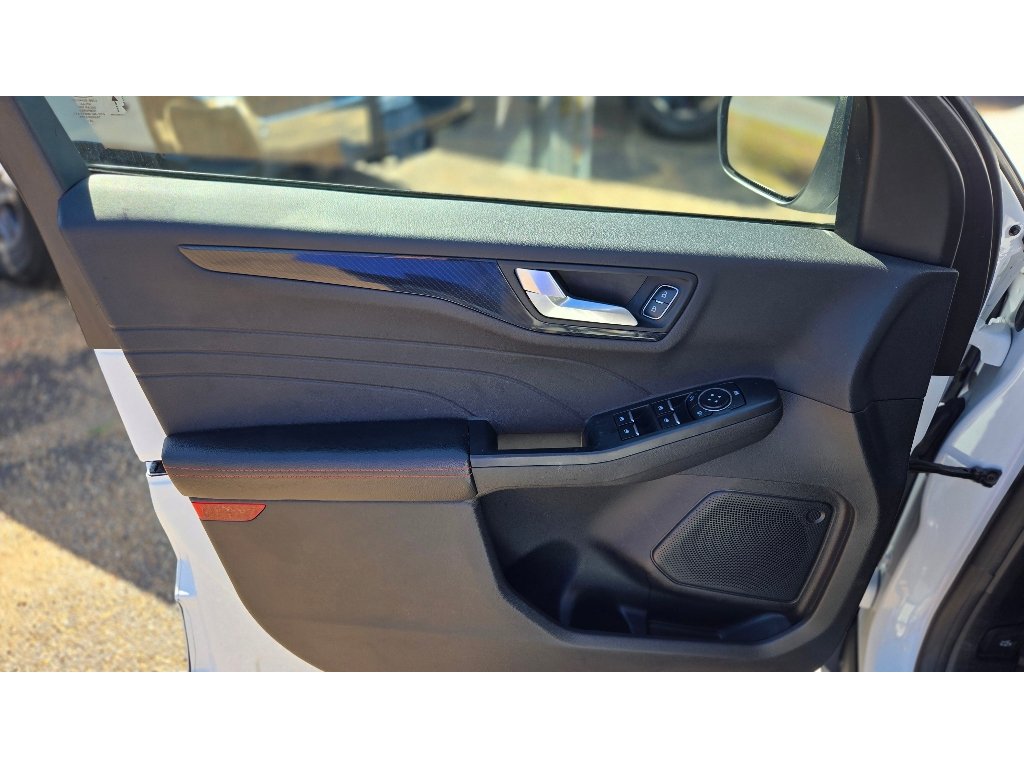 Certified 2023 Ford Escape ST-Line w/ Tech Pack #1 FWD image 23