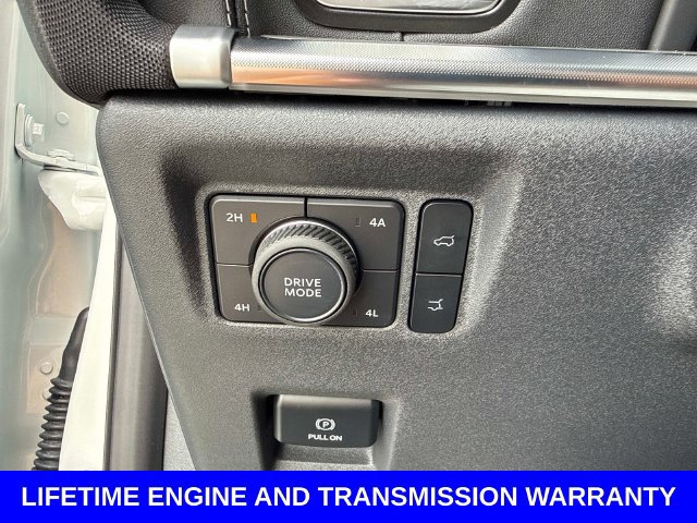 Certified 2025 Ford Expedition Platinum w/ Driver's Package AWD/4WD image 35