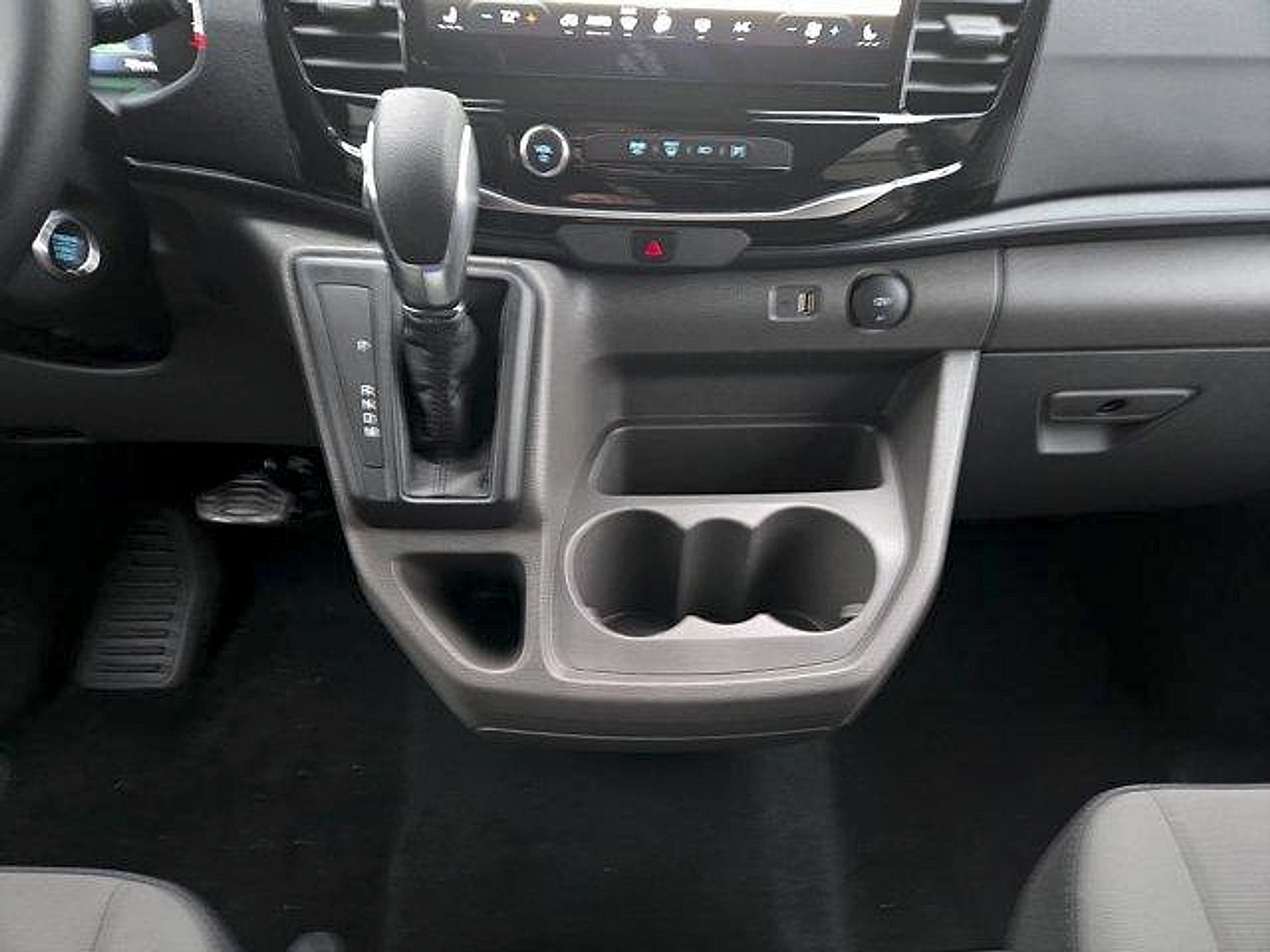 Certified 2026 Ford Transit 350 XLT RWD image 21