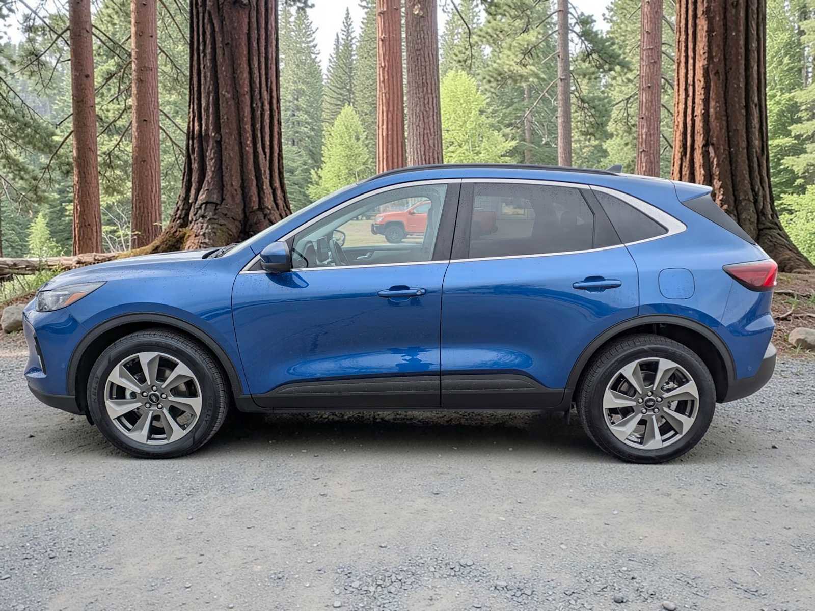 Certified 2023 Ford Escape Platinum w/ Premium Technology Package AWD/4WD image 3