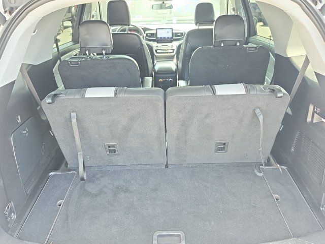 Certified 2021 Ford Explorer XLT w/ Equipment Group 202A RWD image 8
