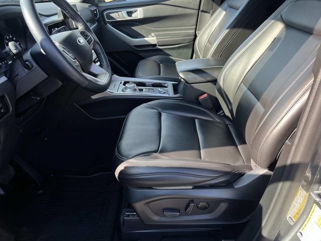 Certified 2024 Ford Explorer XLT w/ Equipment Group 202A AWD/4WD image 18