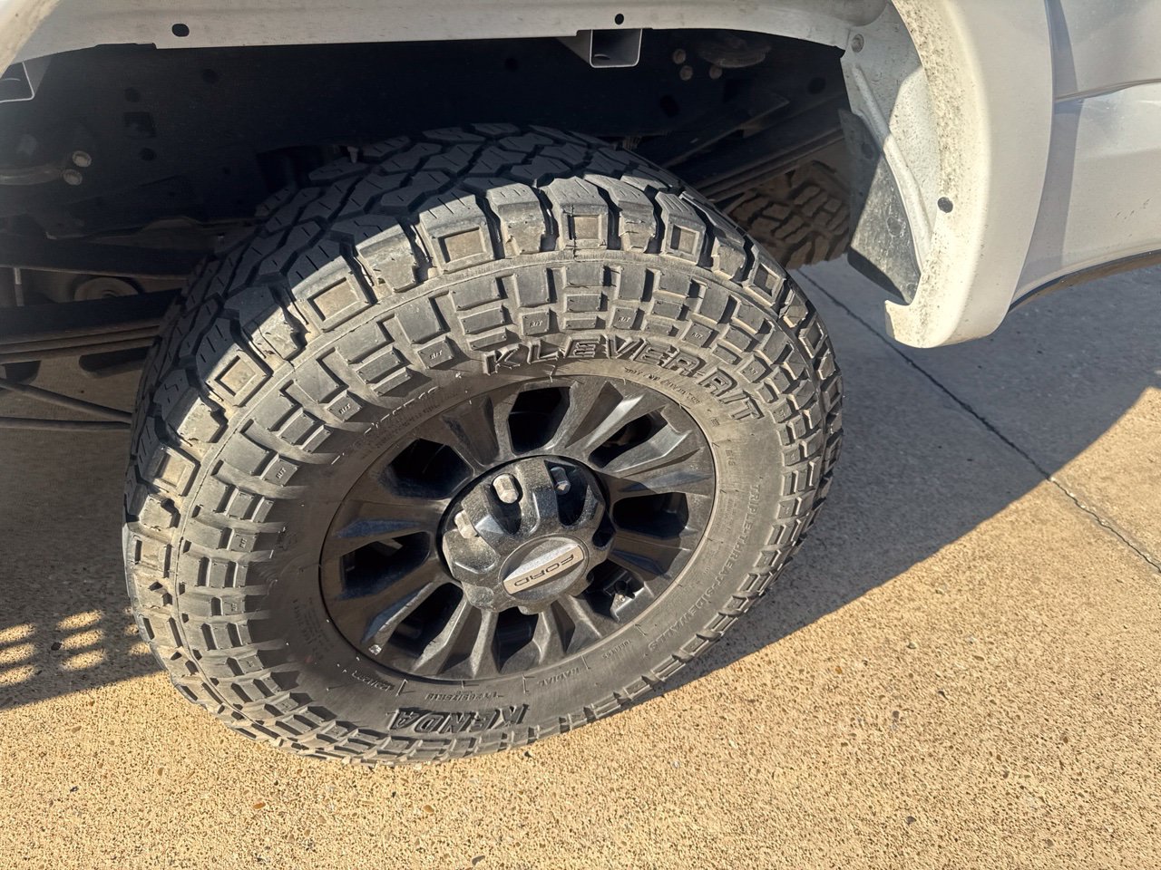 Certified 2020 Ford F250 Lariat w/ Tremor Off-Road Package AWD/4WD image 7