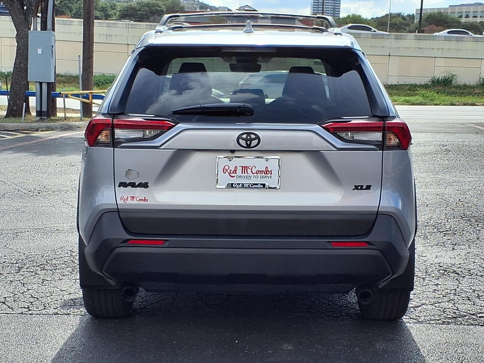 Used 2024 Toyota RAV4 XLE Premium FWD image 7