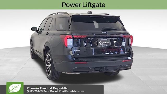 Certified 2025 Ford Explorer ST-Line image 4