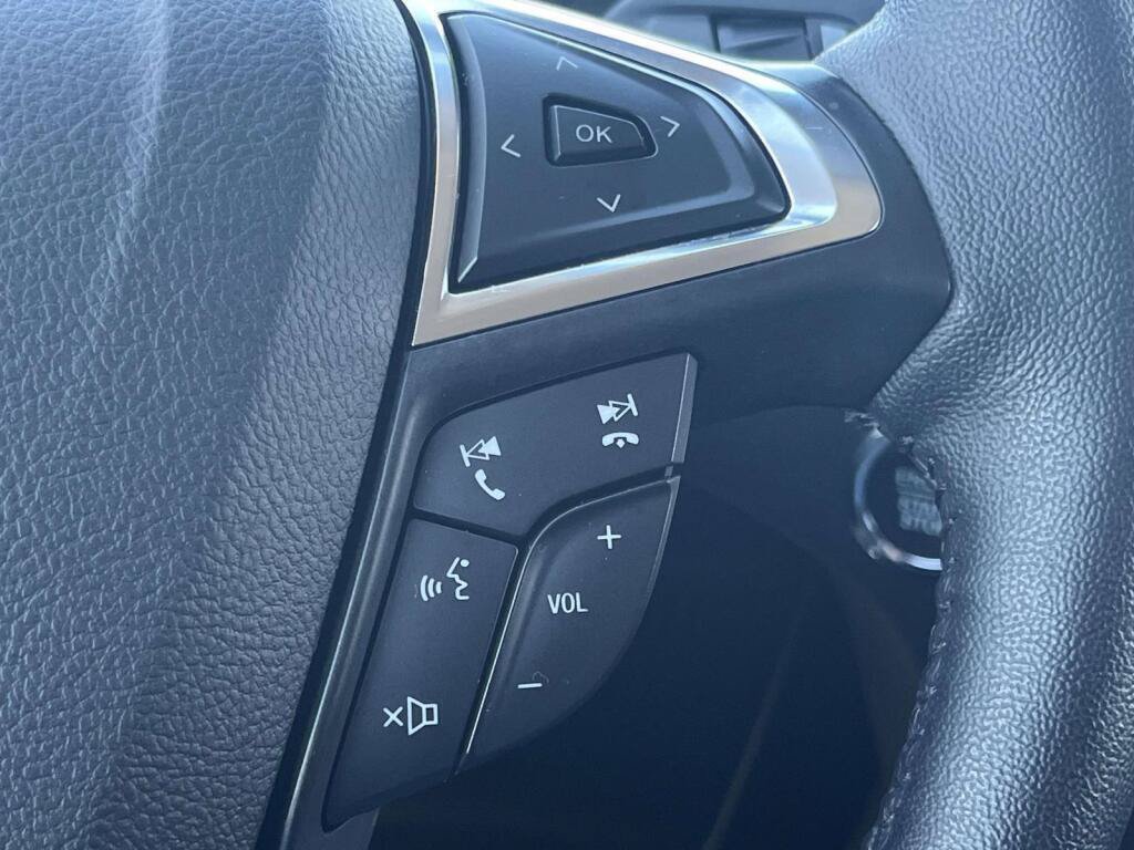 Certified 2024 Ford Edge Titanium AWD/4WD image 36