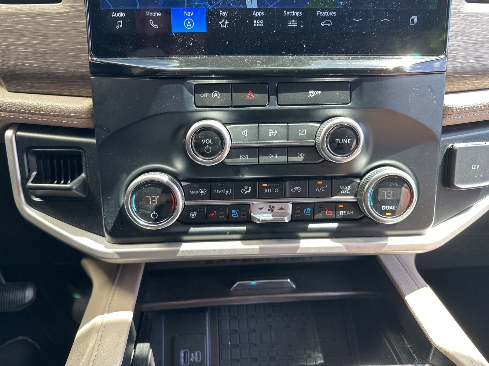 Certified 2024 Ford Expedition Max Limited RWD image 24