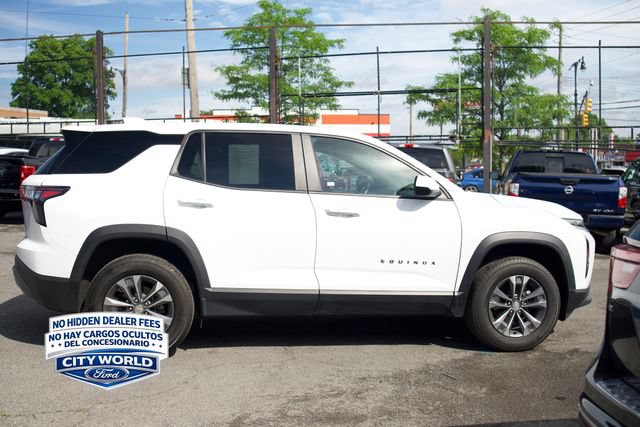 Used 2025 Chevrolet Equinox LT FWD image 3