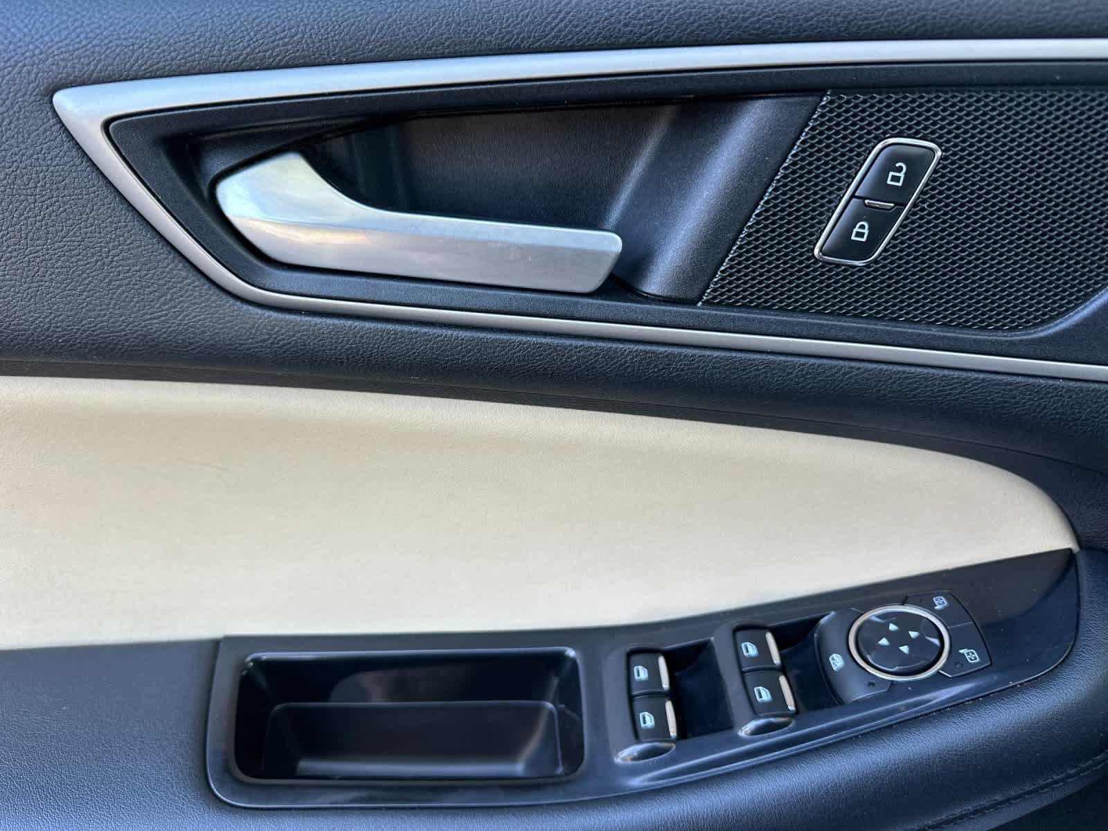 Certified 2020 Ford Edge SEL w/ Convenience Package FWD image 12