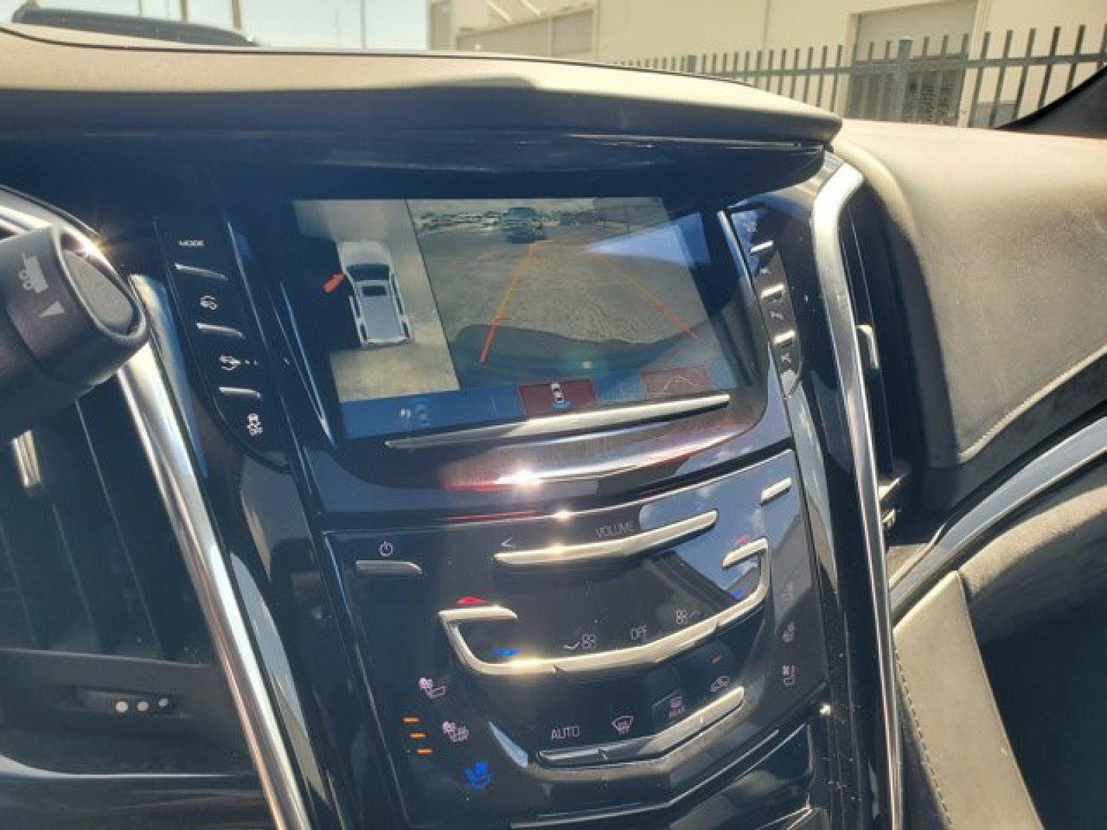 Used 2018 Cadillac Escalade Platinum RWD image 24