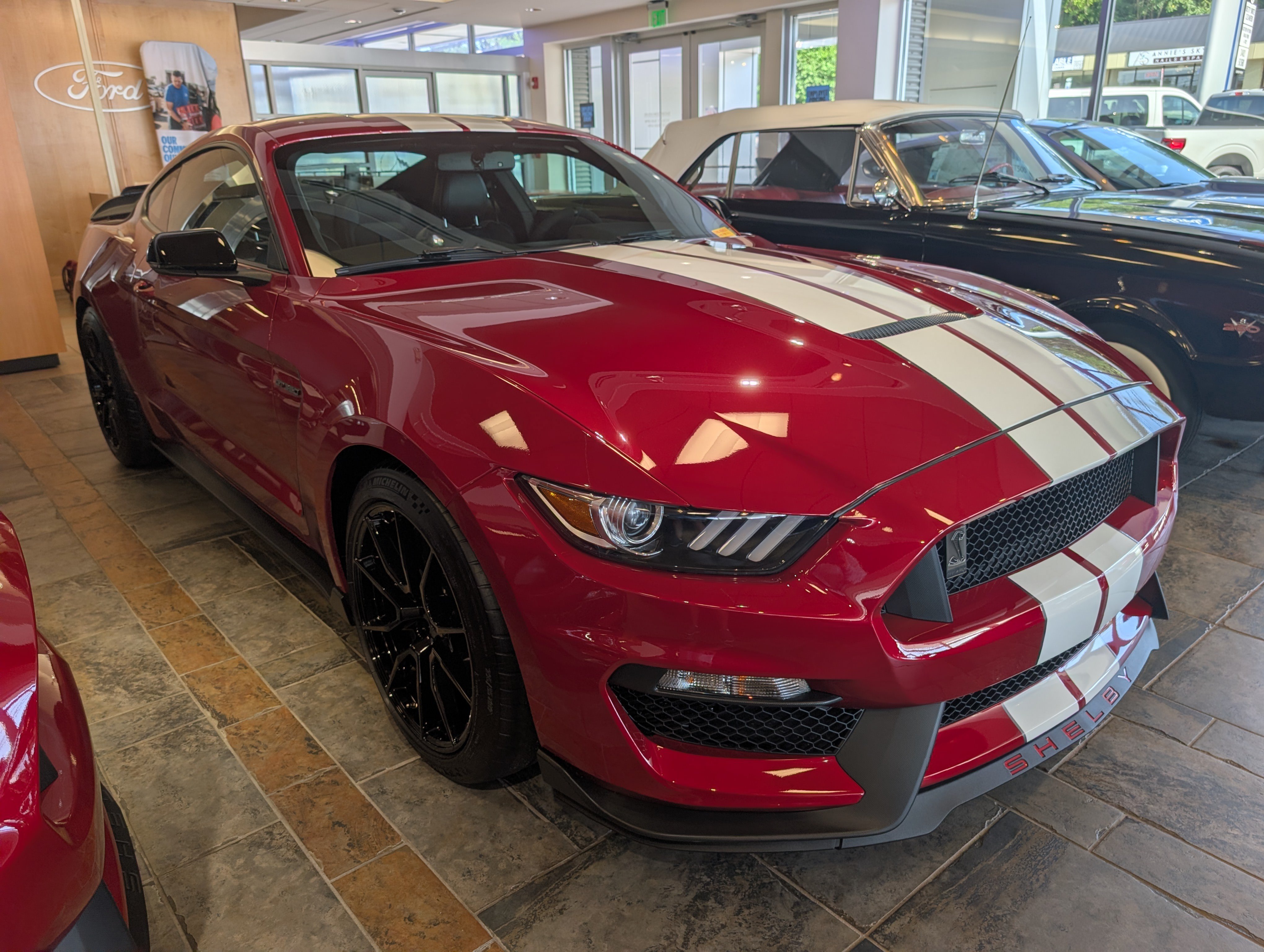 Certified 2020 Ford Mustang Shelby GT350 w/ Technology Package RWD image 7
