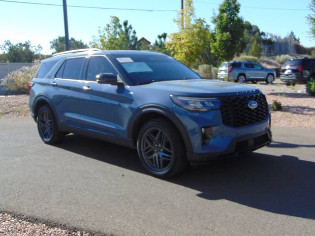 Certified 2025 Ford Explorer ST-Line w/ Premium Package AWD/4WD image 8